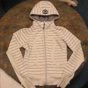 Sz 4 lululemon Scuba hoodie